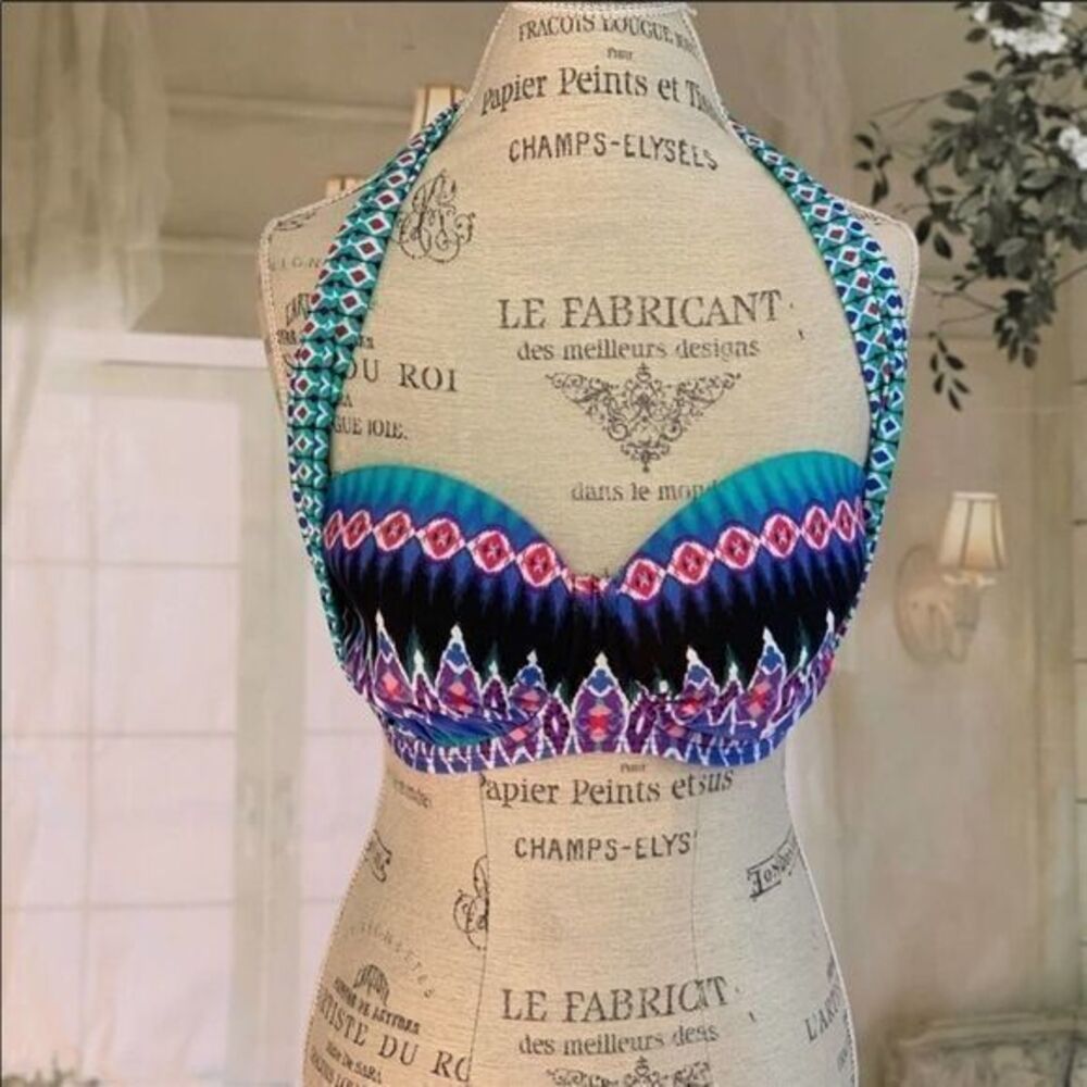 Blanca Halter Sweetheart bikini top size 34DD